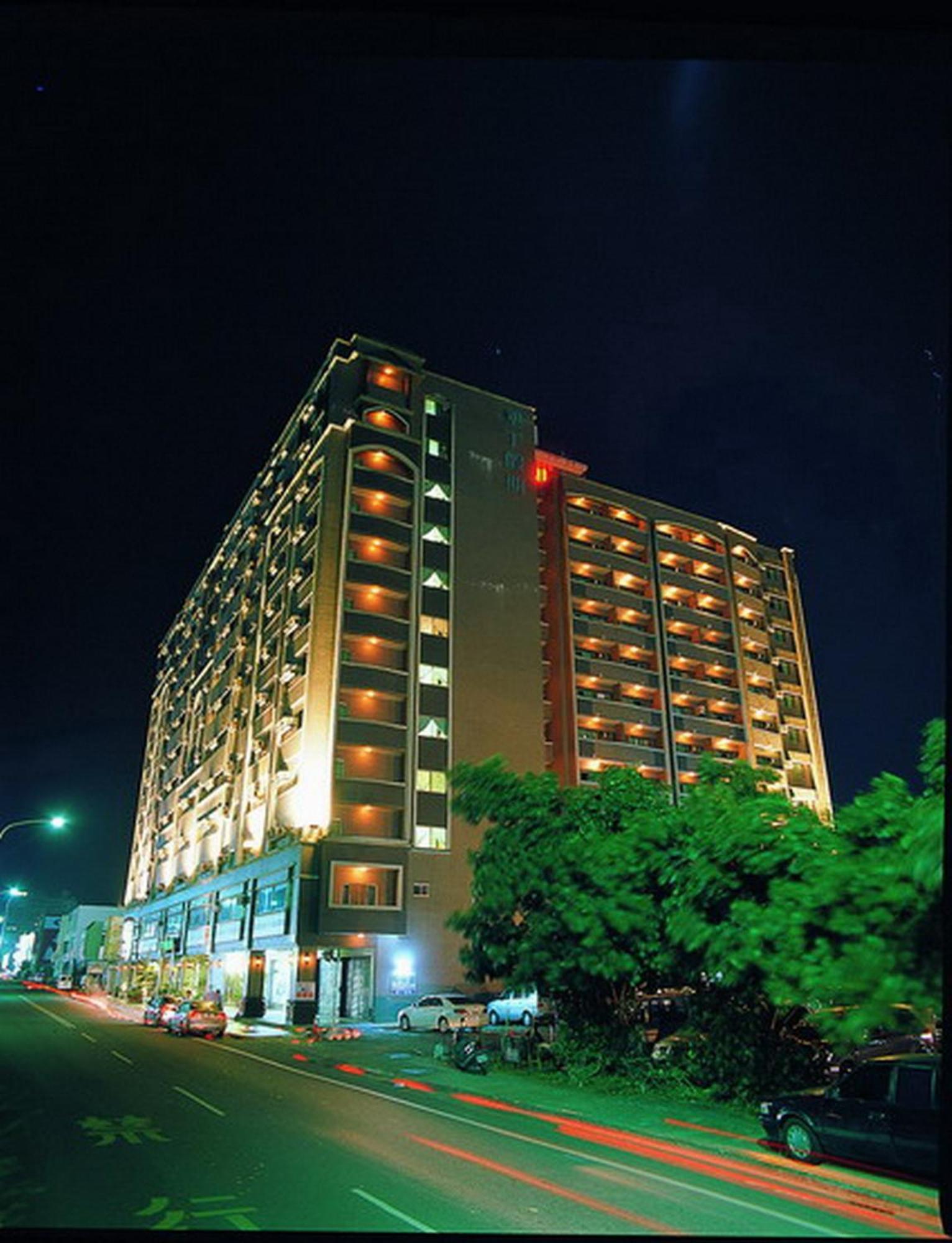 Kenting Holiday Hotel Hengchun Exterior photo